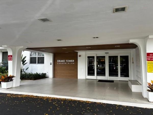 Drake Tower, 1800 N Andrews Ave #2I, Fort Lauderdale, Florida 33311, image 1