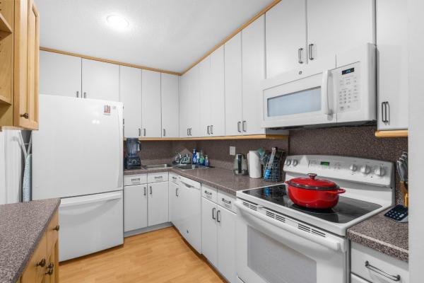 Manor Grove Village, 300 NE 19th Ct #201N, Wilton Manors, Florida 33305, image 3