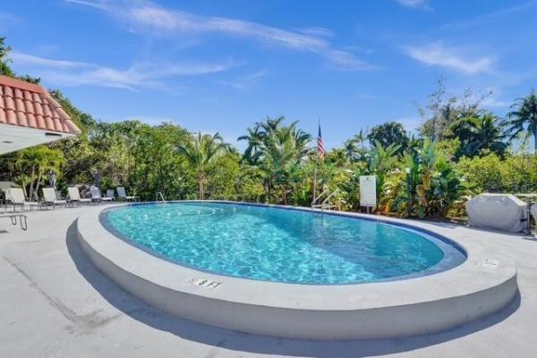 Manor Grove Village, 300 NE 19th Ct #201N, Wilton Manors, Florida 33305, image 1