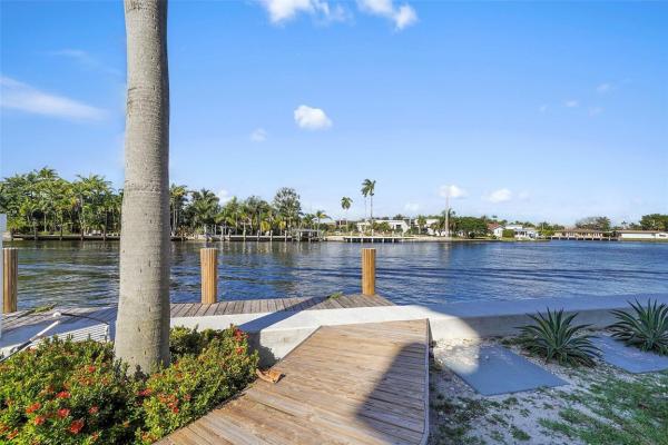 Rivers Bend, 1839 Middle River Dr #302, Fort Lauderdale, Florida 33305, image 1