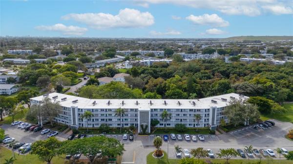 1032 Oakridge D #1032, Deerfield Beach, Florida 33442, image 1