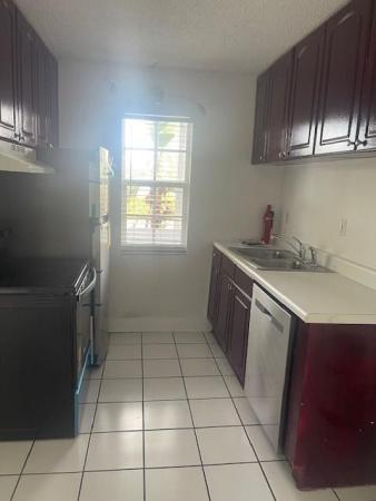 One Wilton Place, 900 NE 26th St #15, Wilton Manors, Florida 33305, image 1