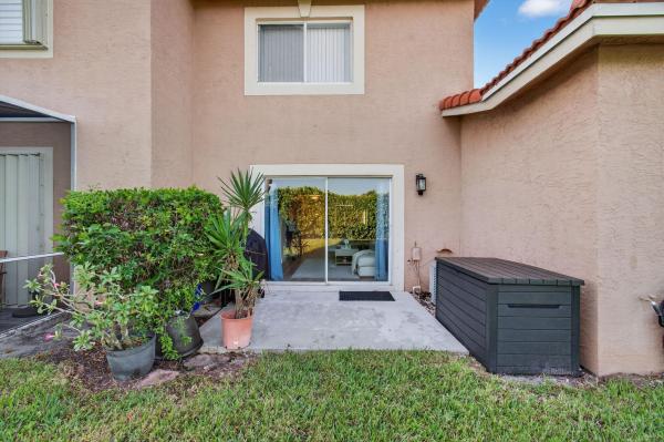 Santa Cruz, 9832 Kamena Cir, Boynton Beach, Florida 33436, image 2