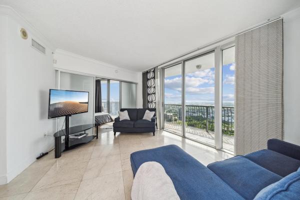 Opera Tower, 1750 N Bayshore Dr #4315, Miami, Florida 33132, image 1