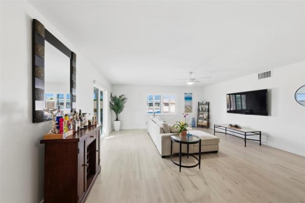 Bon Bini, 1450 N Riverside Dr #201, Pompano Beach, Florida 33062, image 1