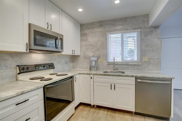 Bon Bini, 1450 N Riverside Dr #101, Pompano Beach, Florida 33062, image 1