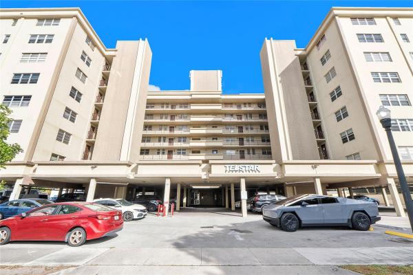 Telstar, 1811 Jefferson St #708, Hollywood, Florida 33020, image 1