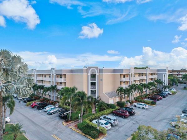 Sunrise Lakes 4, 10382 NW 24th Pl #201, Sunrise, Florida 33322, image 1