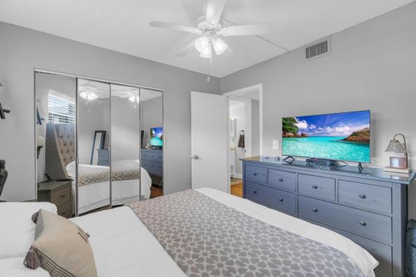 Viewpointe, 5501 Lakeside Dr #101, Margate, Florida 33063, image 1