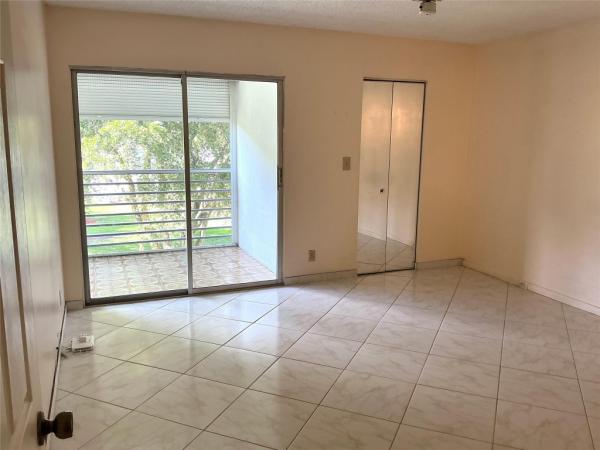 Lucaya Village, 2303 Lucaya Ln #F3, Coconut Creek, Florida 33066, image 1