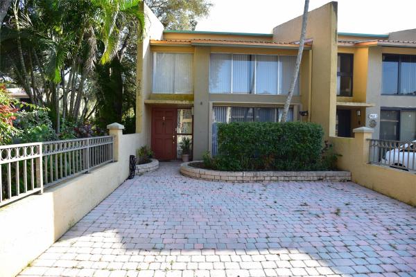 Majestic View, 761 E Coco Plum Cir #1, Plantation, Florida 33324, image 1