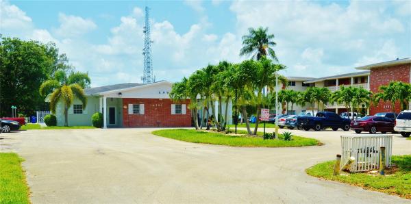 Lake Park Gardens, 4770 NW 10th Ct #312, Plantation, Florida 33313, image 1