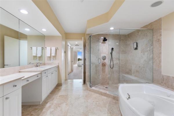 Hamptons South, 20201 E Country Club Dr #706, Aventura, Florida 33180, image 1