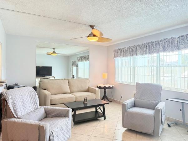 Markham, 53 Markham C, Deerfield Beach, Florida 33442, image 2