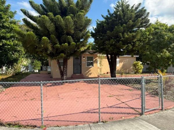 691 NW 187th St, Miami, Florida 33169, image 1