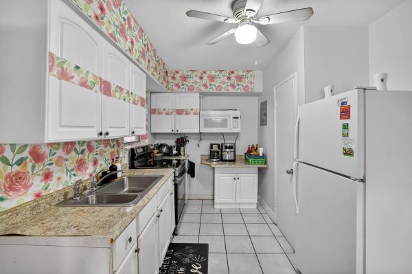 Lauderdale Manors, 1525 NW 14th Ct, Fort Lauderdale, Florida 33311, image 1