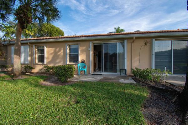 Crystal Pointe At Coral Lakes, 12611 Crystal Pointe Dr #C, Boynton Beach, Florida 33437, image 3