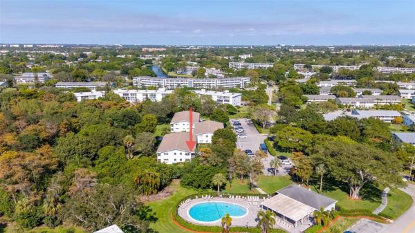 Oakridge, 64 Oakridge E, Deerfield Beach, Florida 33442, image 3