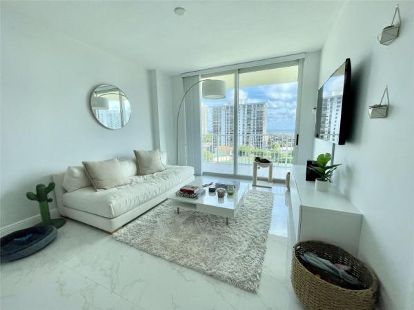 The Tides At Bridgeside Square, 3020 NE 32nd Ave #905, Fort Lauderdale, Florida 33308, image 1