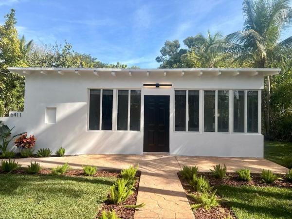 Cocoplum Terrace, 6411 SW 63rd Ct, South Miami, Florida 33143, image 1