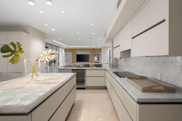 Las Olas Beach Club, 101 S Fort Lauderdale Beach Blvd #2703, Fort Lauderdale, Florida 33316, image 1