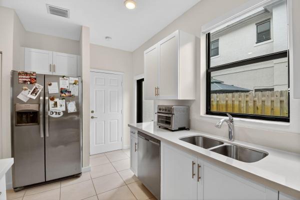 The Edge On 20th, 523 SW 19th Ter, Fort Lauderdale, Florida 33312, image 3
