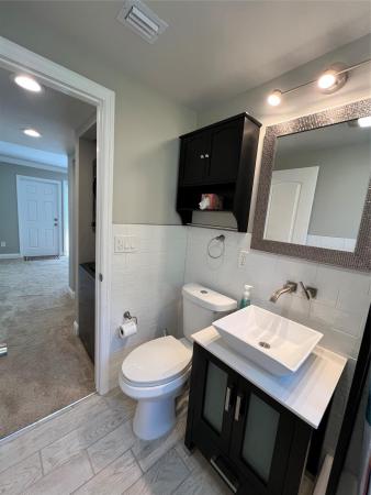 Cliff Lake Villas, 1015 SE 15th St #6D, Fort Lauderdale, Florida 33316, image 2