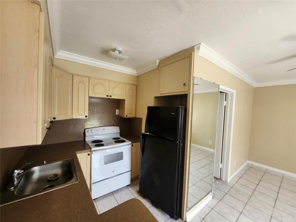 2211 Lincoln St #9, Hollywood, Florida 33020, image 1