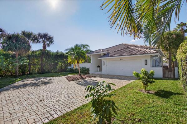 Pompano Beach Park, 513 S Riverside Dr, Pompano Beach, Florida 33062, image 1