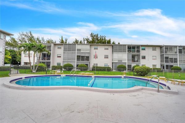 Golden Isles, 700 Layne Blvd #301, Hallandale Beach, Florida 33009, image 1