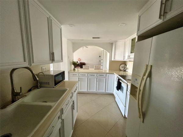 Futura Gables, 7040 Coral Way #501, Coral Terrace, Florida 33155, image 3