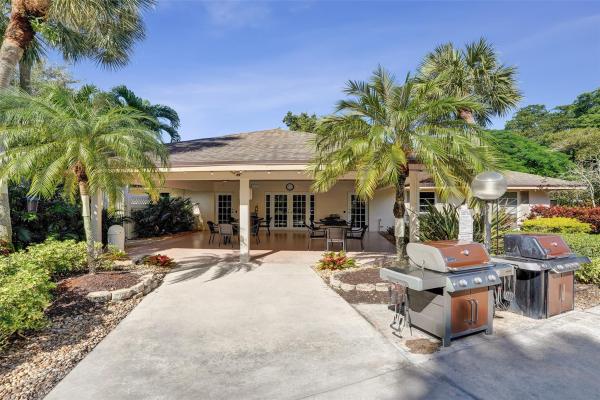 Oaks Way At Palm-Aire, 3510 Oaks Way #306, Pompano Beach, Florida 33069, image 1