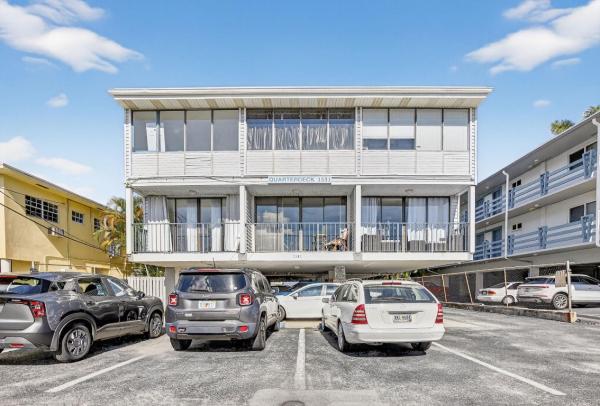 Quarterdeck, 1531 SE 15th St #7, Fort Lauderdale, Florida 33316, image 3