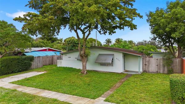 Playland Village, 5711 SW 37th Ct, Davie, Florida 33314, image 1