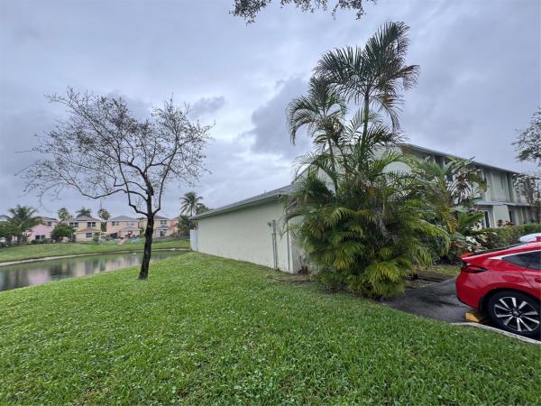 Crystal View Townhomes, 821 Crystal Lake Dr #1101, Deerfield Beach, Florida 33064, image 1