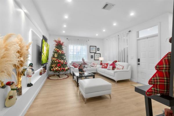 Eagle Creek Townhomes, 11760 Royal Palm Blvd, Coral Springs, Florida 33065, image 1