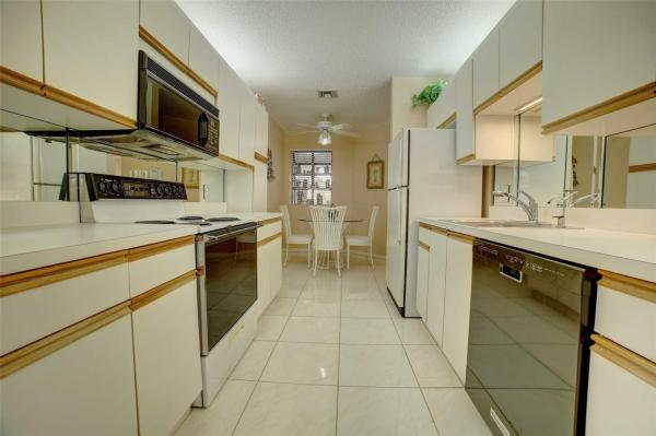 5219 Europa Dr #G, Boynton Beach, Florida 33437, image 1