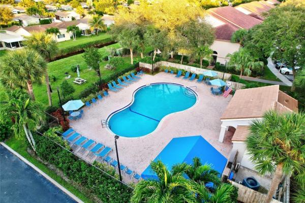 Carrara Village, 5219 Europa Dr #G, Boynton Beach, Florida 33437, image 2