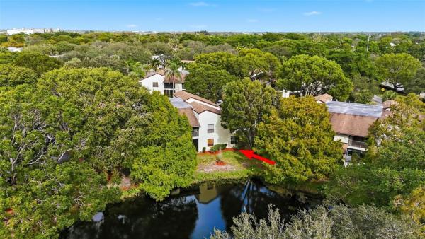 Karanda Village 1, 3281 Cocoplum Cir #3328, Coconut Creek, Florida 33063, image 2