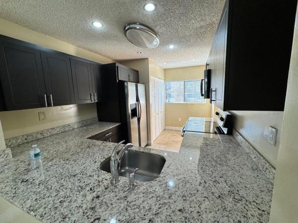 223 E Palm Cir #223, Pembroke Pines, Florida 33025, image 1