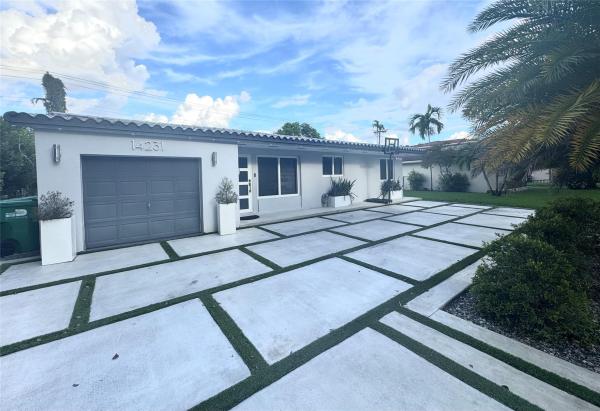 Miami Lakes Residential, 14231 Lake Candlewood Ct, Miami Lakes, Florida 33014, image 1