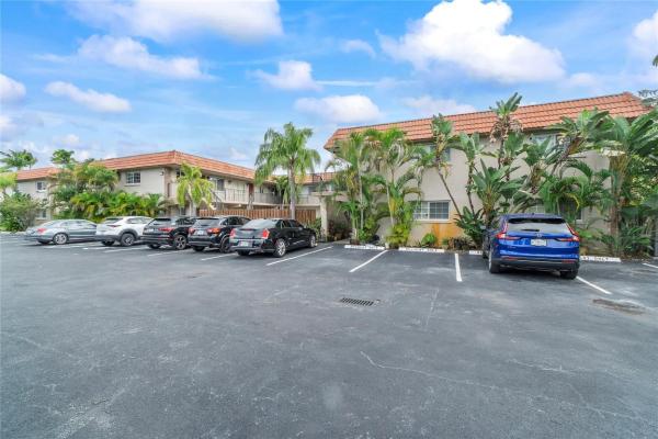 Windsor Court, 3030 NE 5th Ter #1, Wilton Manors, Florida 33334, image 1