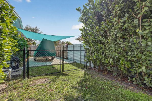 South Coral Homes, 9471 Jamaica Dr, Cutler Bay, Florida 33189, image 3