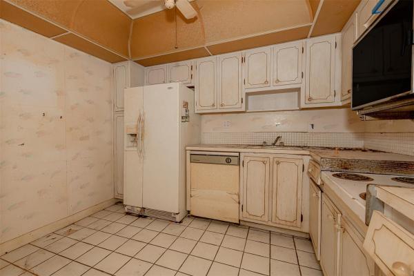Victoria Towers, 211 S Ocean Dr #301, Hollywood, Florida 33019, image 3