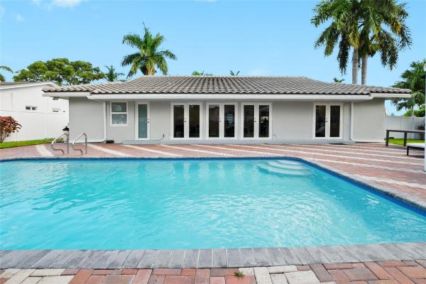 21100 Highland Lakes Blvd, Miami, Florida 33179, image 1