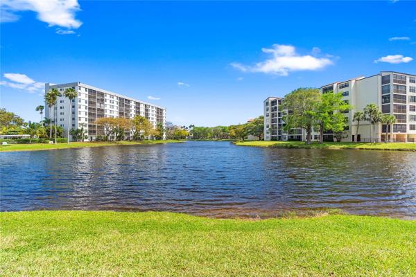 Water Chase At Cypress Bend, 2232 N Cypress Bend Dr #107, Pompano Beach, Florida 33069, image 1