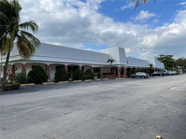 Danians North, 604 NE 2nd St #231, Dania Beach, Florida 33004, image 2