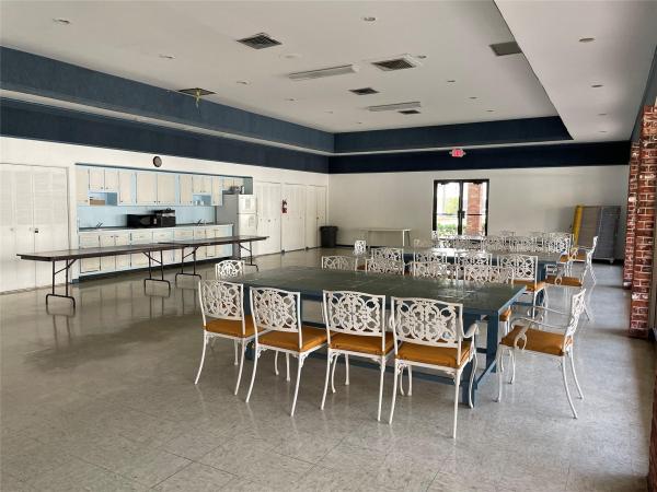 Danians North, 604 NE 2nd St #231, Dania Beach, Florida 33004, image 1