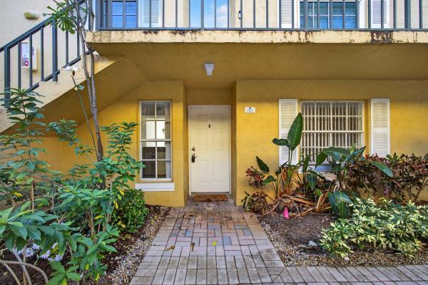 1120 Lake Shore Dr #103, Lake Park, Florida 33403, image 1