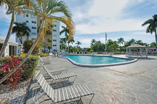 Devon At River Shores, 3000 NE 16th Ave #305, Oakland Park, Florida 33334, image 1